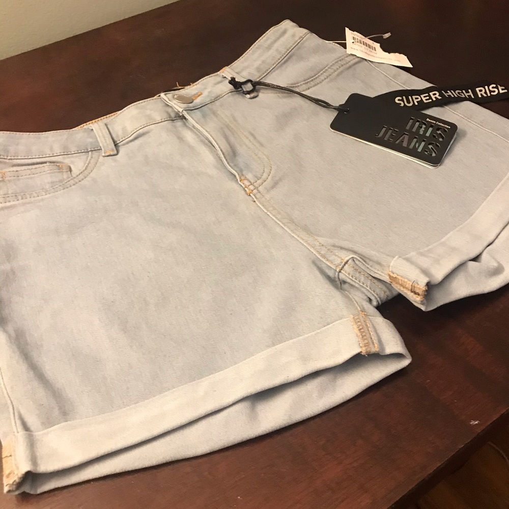 NEW High waisted stretch light wash shorts